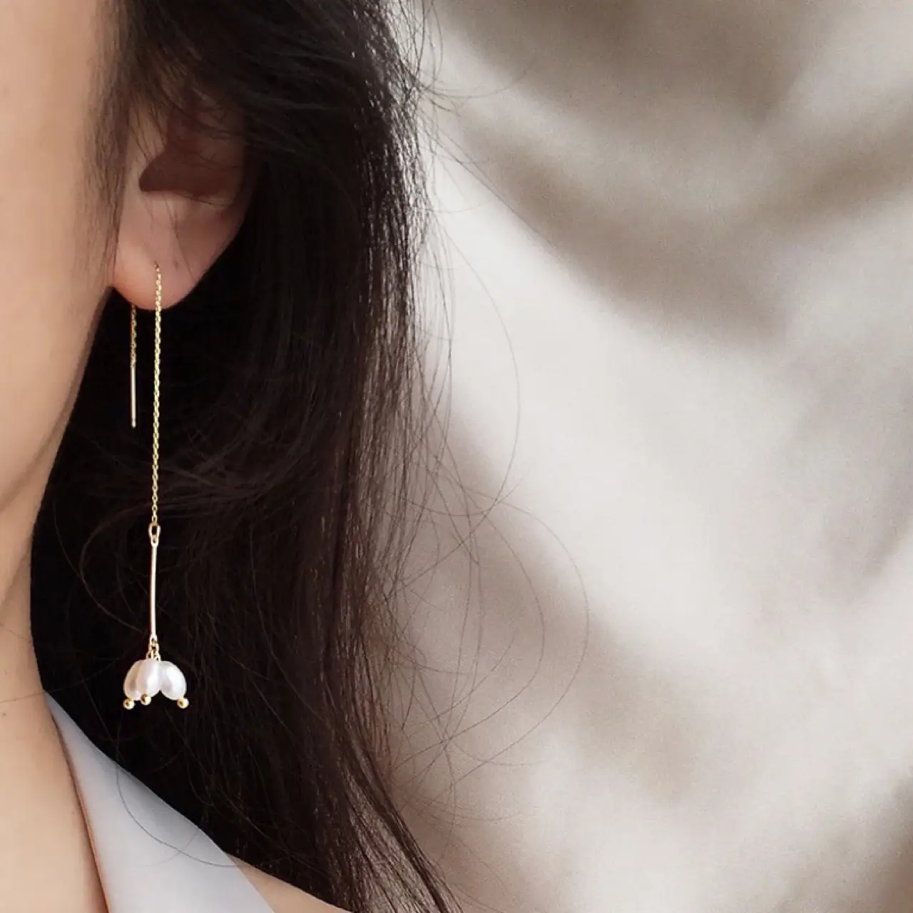 French Retro Pearl Earrings for Women - Image 5