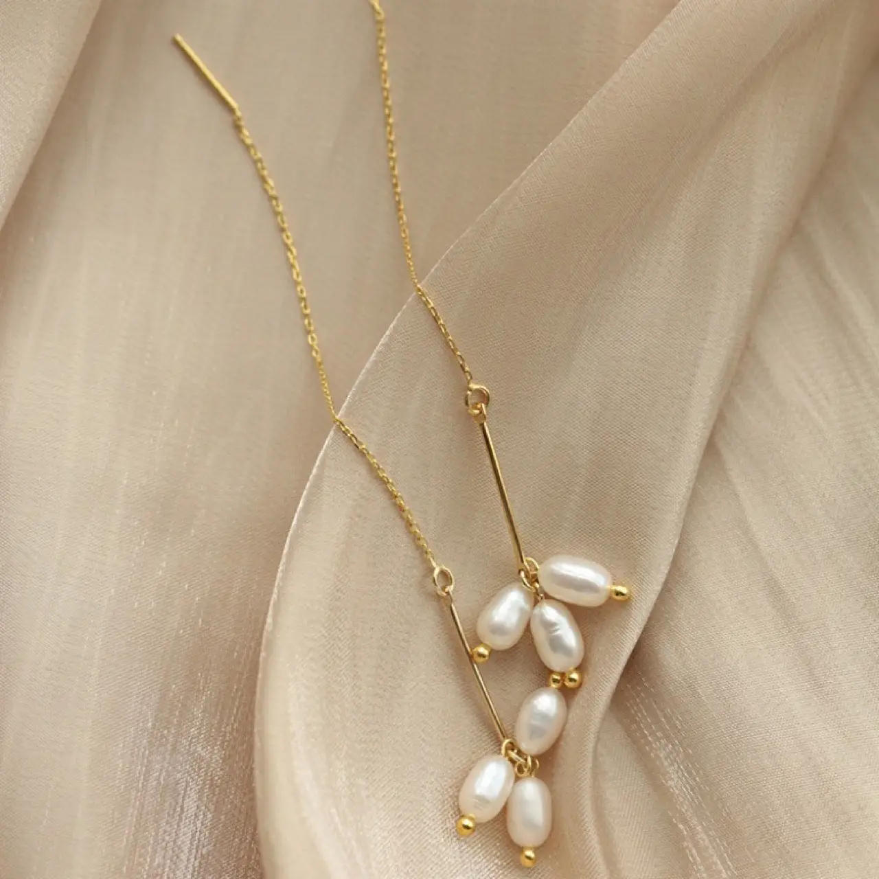 French Retro Pearl Earrings for Women — feature 7