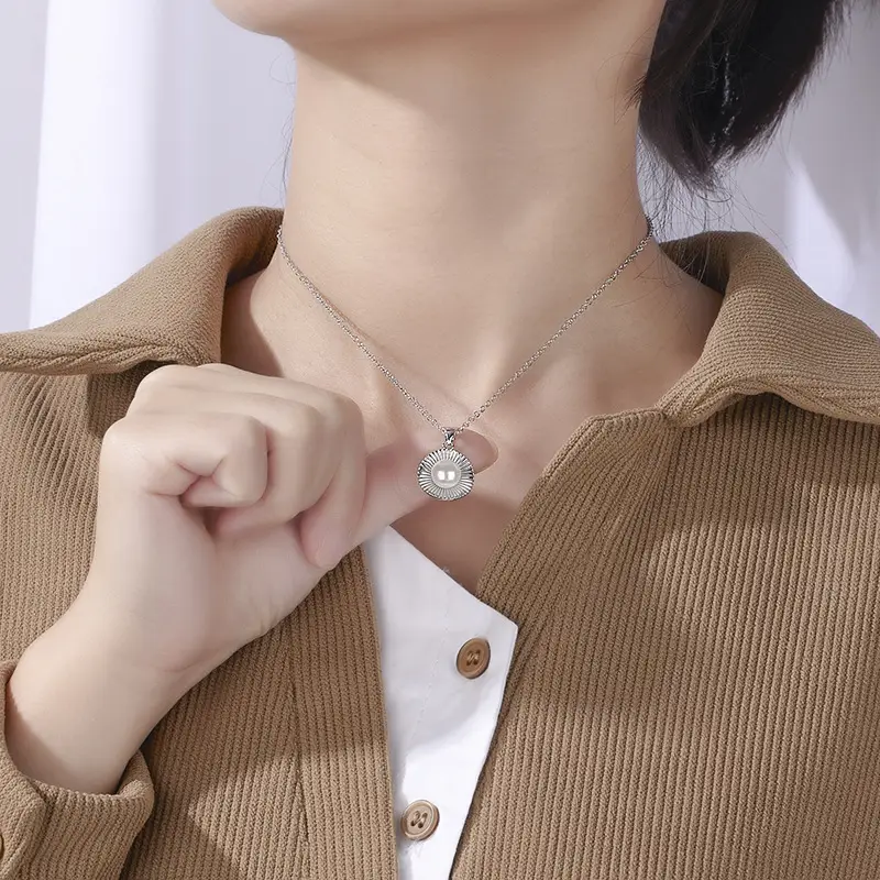 French Retro Pearl Pendant Necklace for Women - Image 3