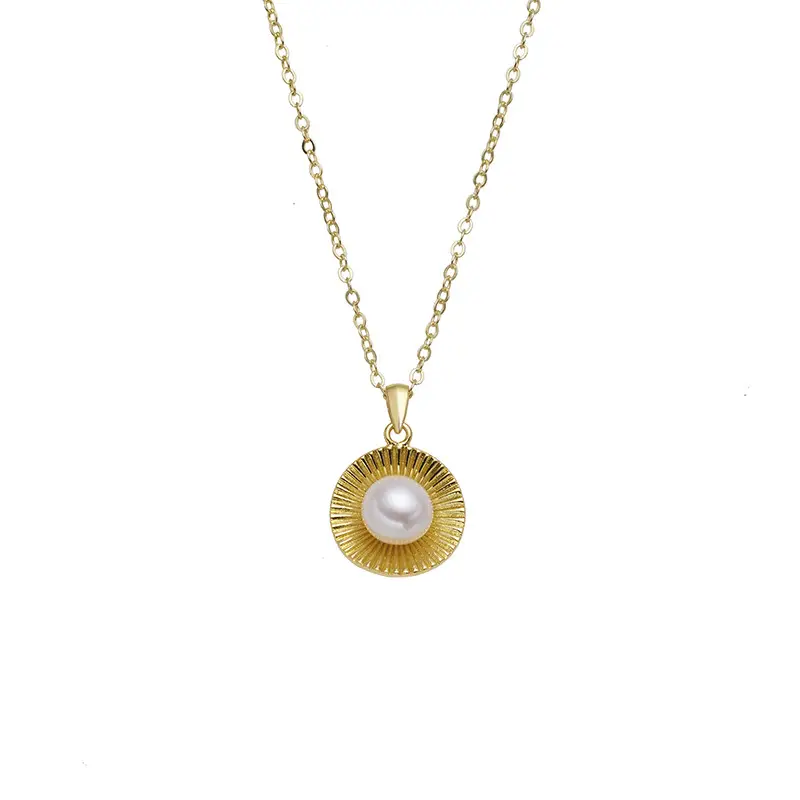 French Retro Pearl Pendant Necklace for Women - Image 5