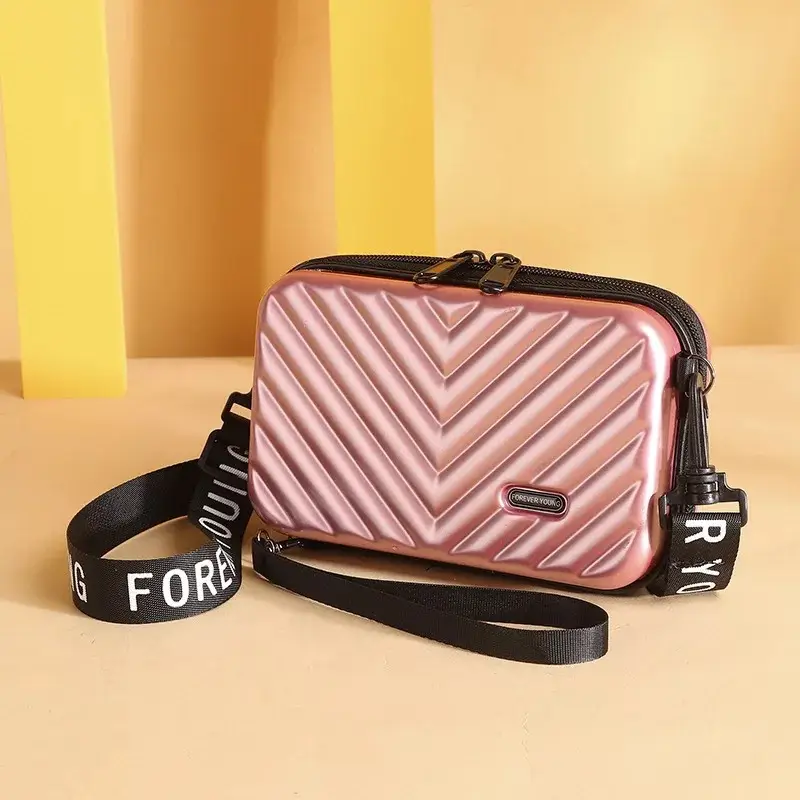 Red Textured Shoulder Bag for Women 2025 Winter Fashion - Image 6