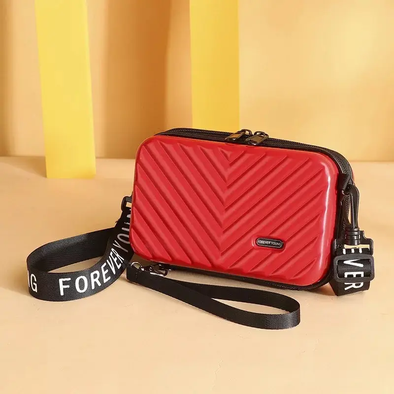 Red Textured Shoulder Bag for Women 2025 Winter Fashion - Image 3