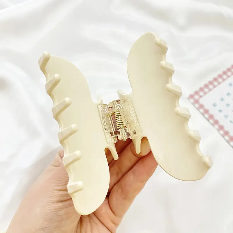 True Acetic Acid Hairpin with Bow Design - Image 18