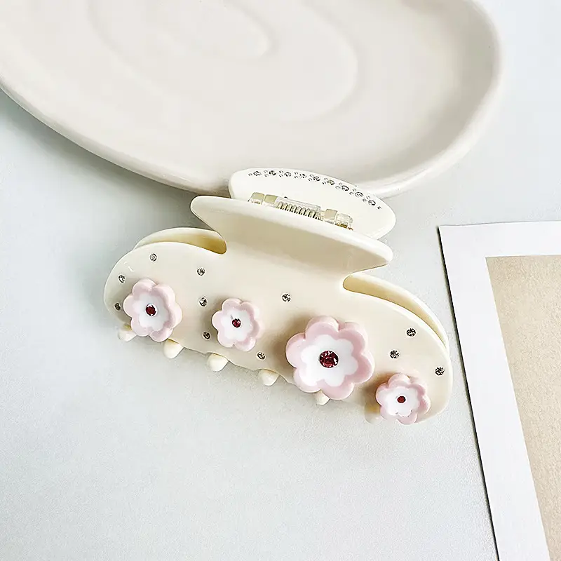 True Acetic Acid Hairpin with Bow Design - Image 3