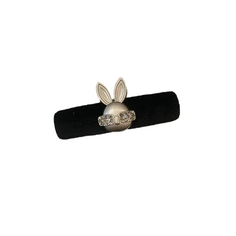 Rabbit Earring with Pearl & Crystal Design - Image 9