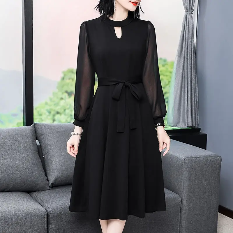 Black Long-Sleeved Slim Fit Dress for Women - Image 4