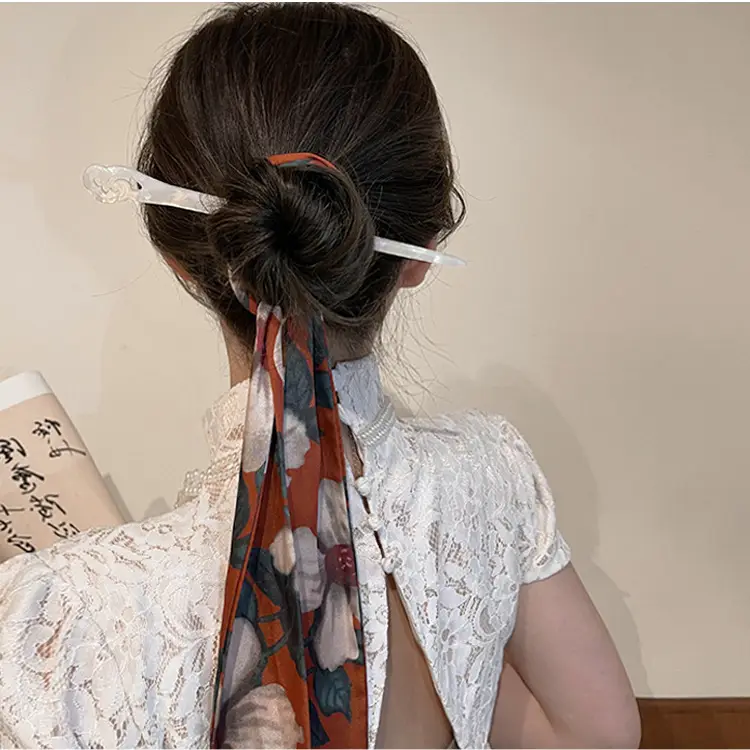 White Acrylic Hairpin for Women Modern Design - Image 5