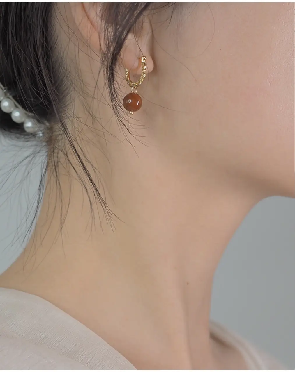 South Red Agate Ear Buckle Earrings 925 Gold — feature 6