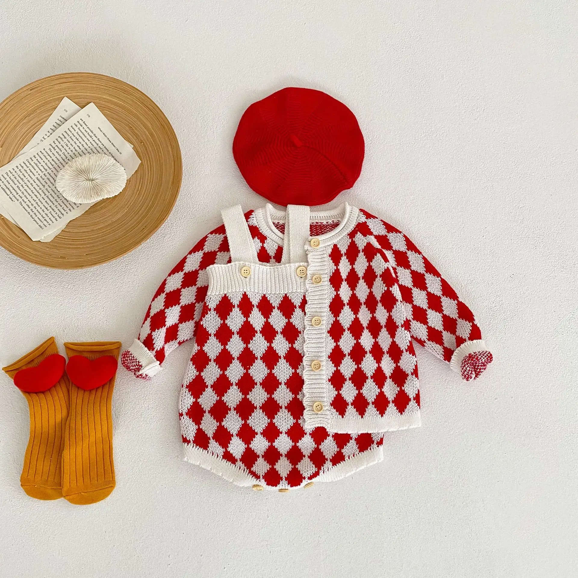 2025 Spring Baby Girl Knitted Diamond Sweater Jacket Set — feature 5