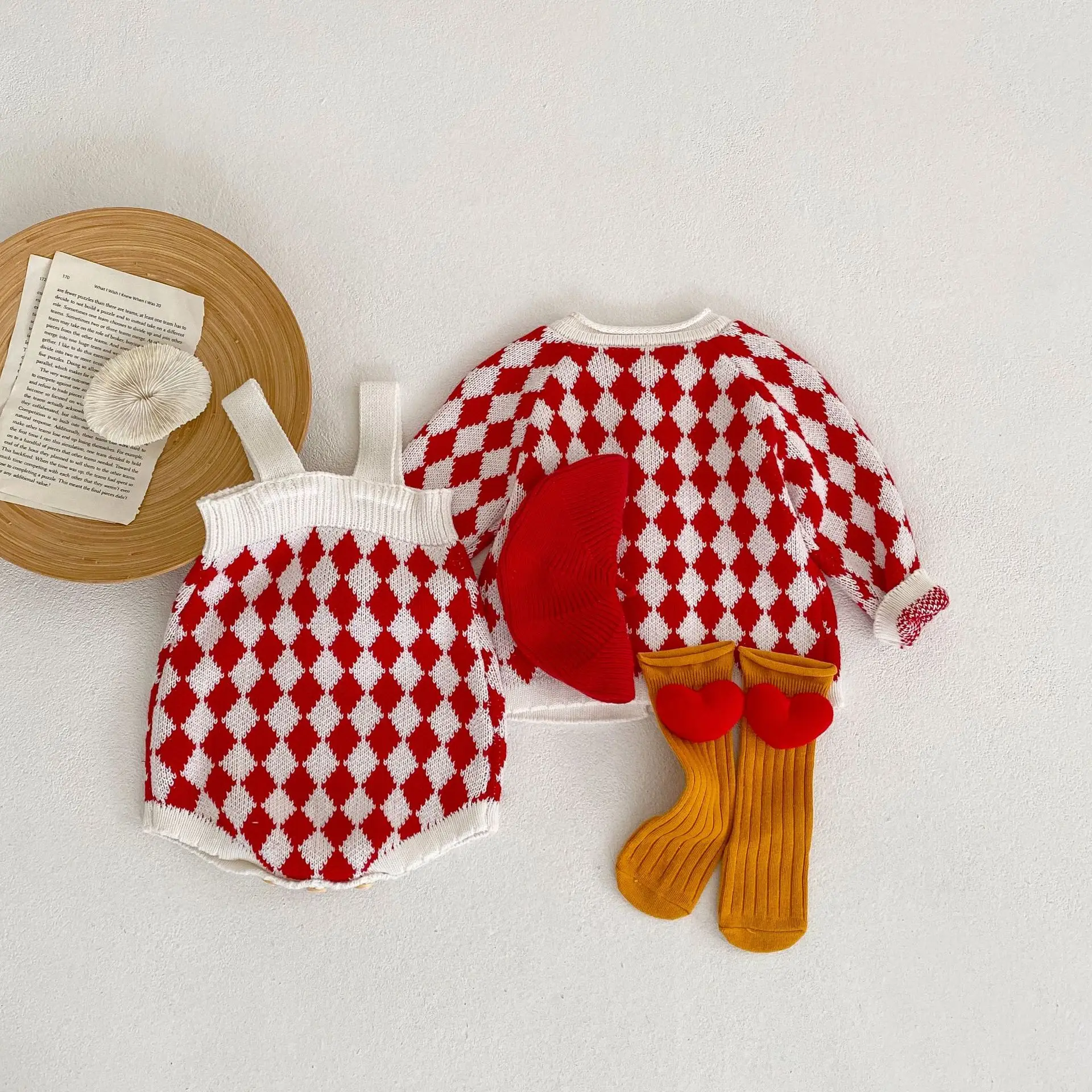2025 Spring Baby Girl Knitted Diamond Sweater Jacket Set — feature 6