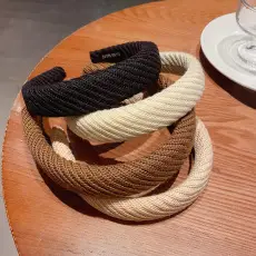 Black Twill Hairband Wide Edge for Women — feature 3