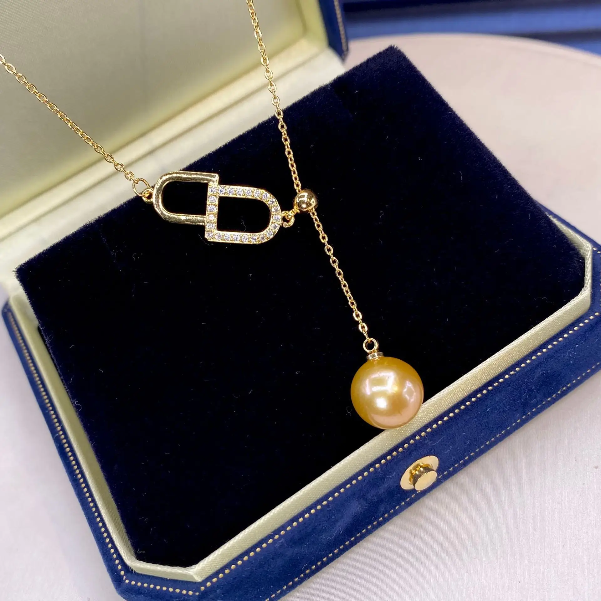 Foreign Trade Gold Pearl Pendant Necklace with Mother Shell Design - Image 5