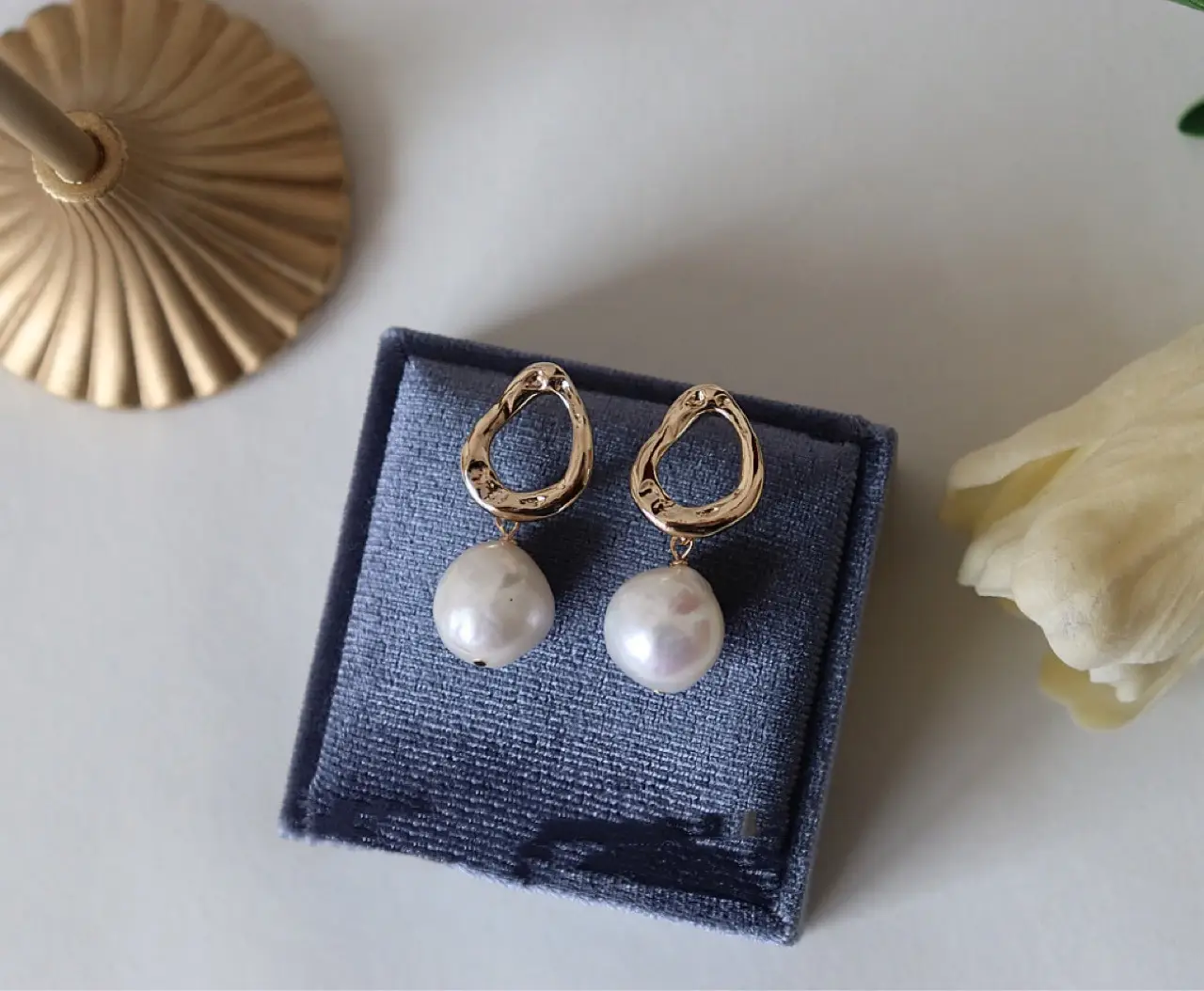 Pearl Earrings Female 925 Silver Needle Niche Retro French Style — feature 9
