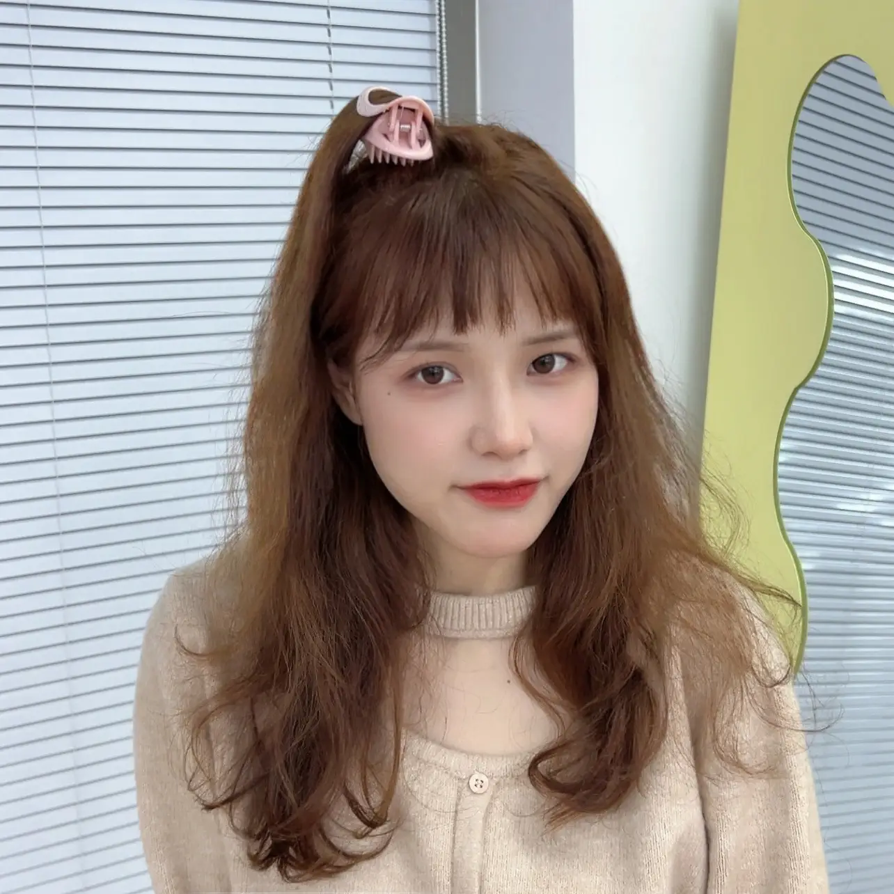 Pink Hair Clip for Fluffy Hair Styling — feature 44