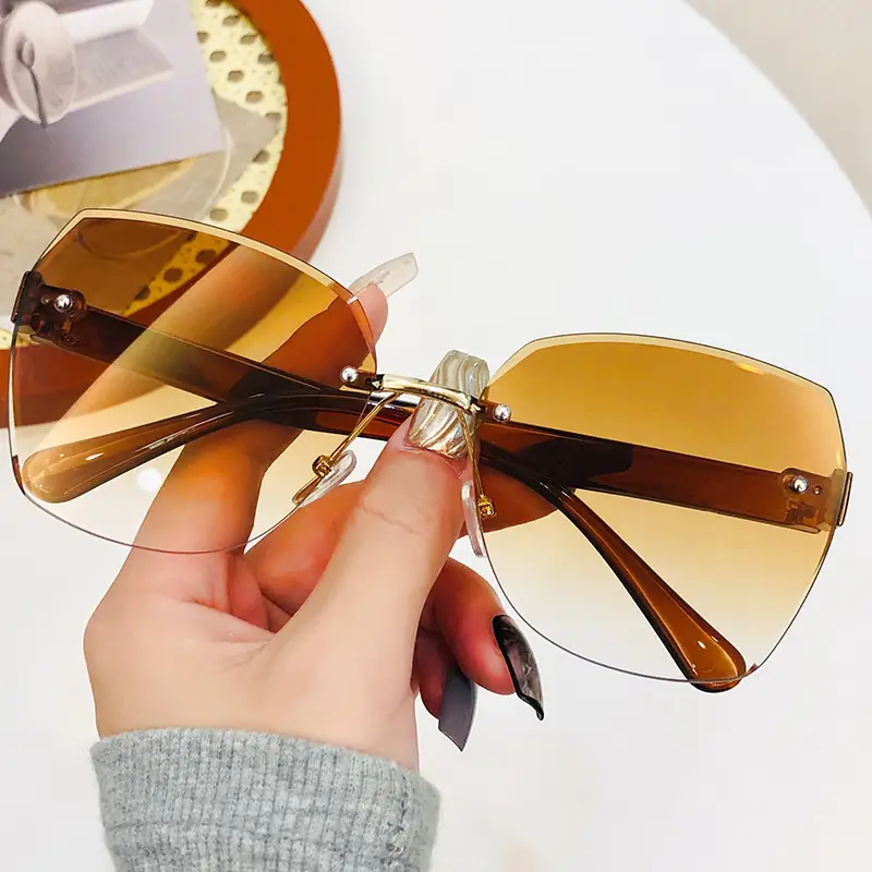 Women Frameless UV Sunglasses with Marine Shade - Image 2