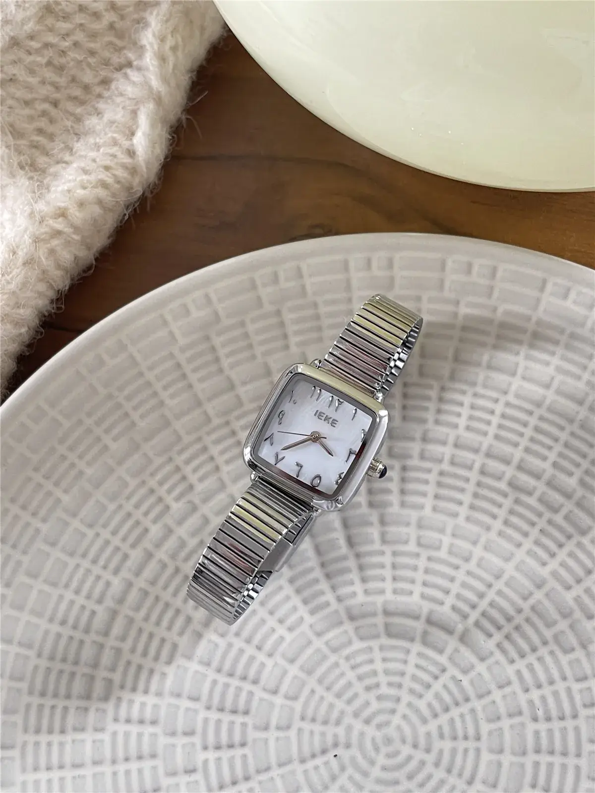 Women's Square Nordic Quartz Watch 2022 New Style — feature 12