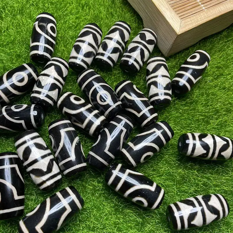 Xizang Natural Chalcedony Bodhi Beads Black White 30mm - Image 2