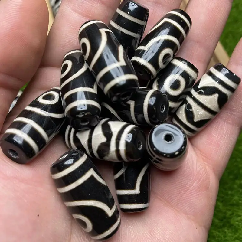 Xizang Natural Chalcedony Bodhi Beads Black White 30mm - Image 3