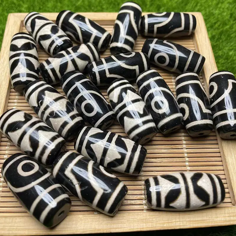 Xizang Natural Chalcedony Bodhi Beads Black White 30mm - Image 4