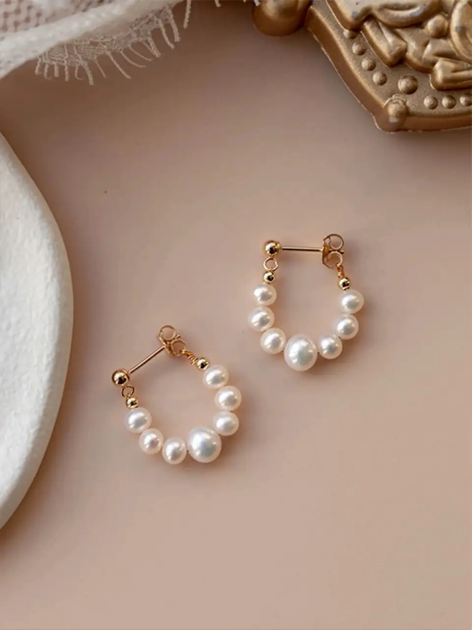 Retro Pearl Earrings Gold 14K Light Luxury — feature 1