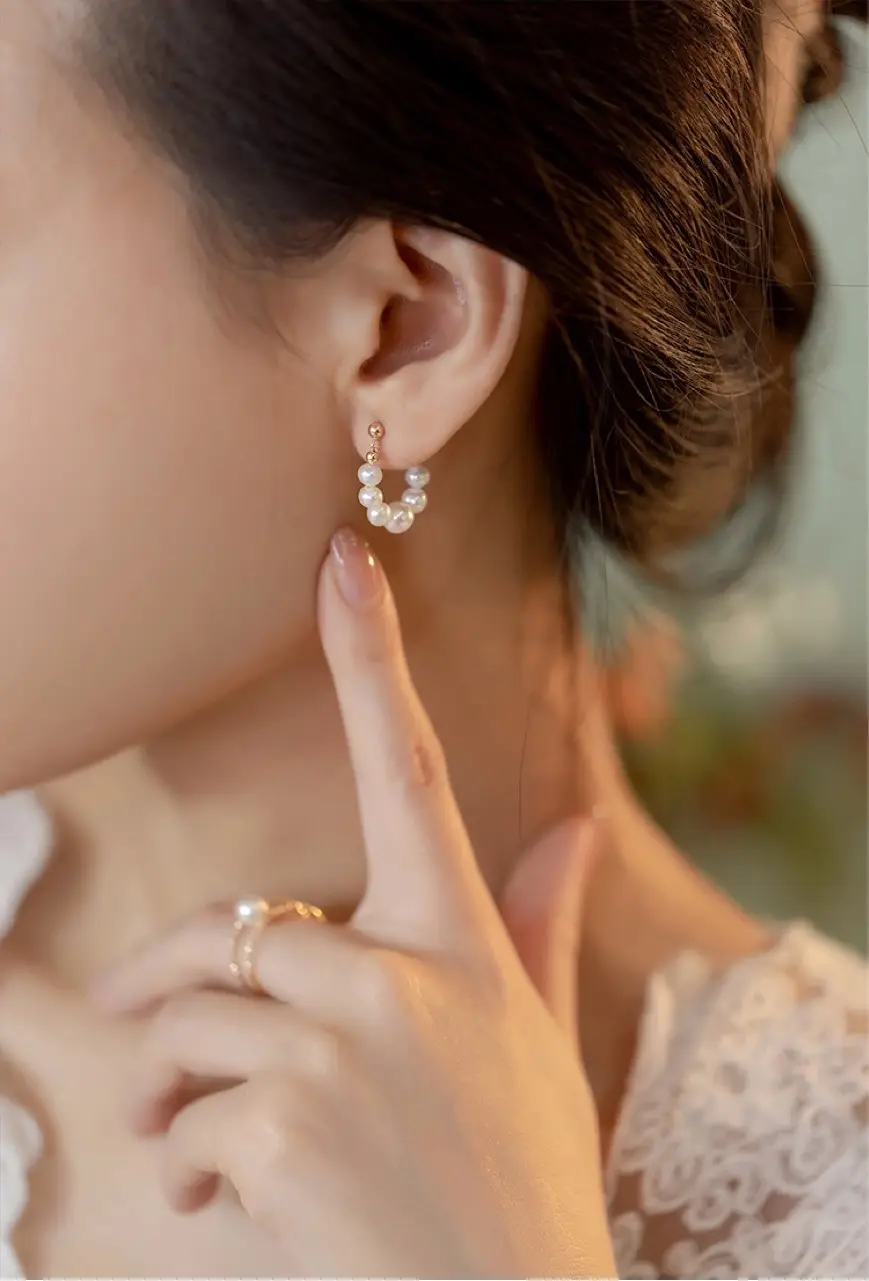 Retro Pearl Earrings Gold 14K Light Luxury — feature 10