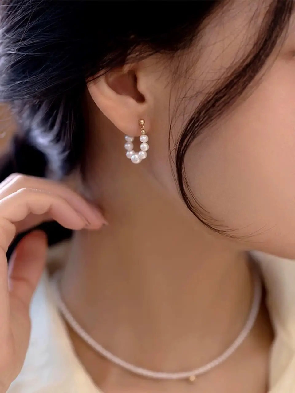 Retro Pearl Earrings Gold 14K Light Luxury — feature 2