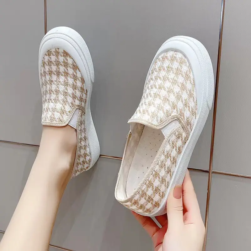 Women's Shoes New Breathable Comfortable Women's Casual Shoes Simple Student Shoes Korean Fashion Slip-on Lazy Shoes Wholesale - Image 2