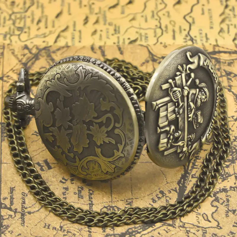 Retro Quartz Pocket Watch with Santa Design — feature 12