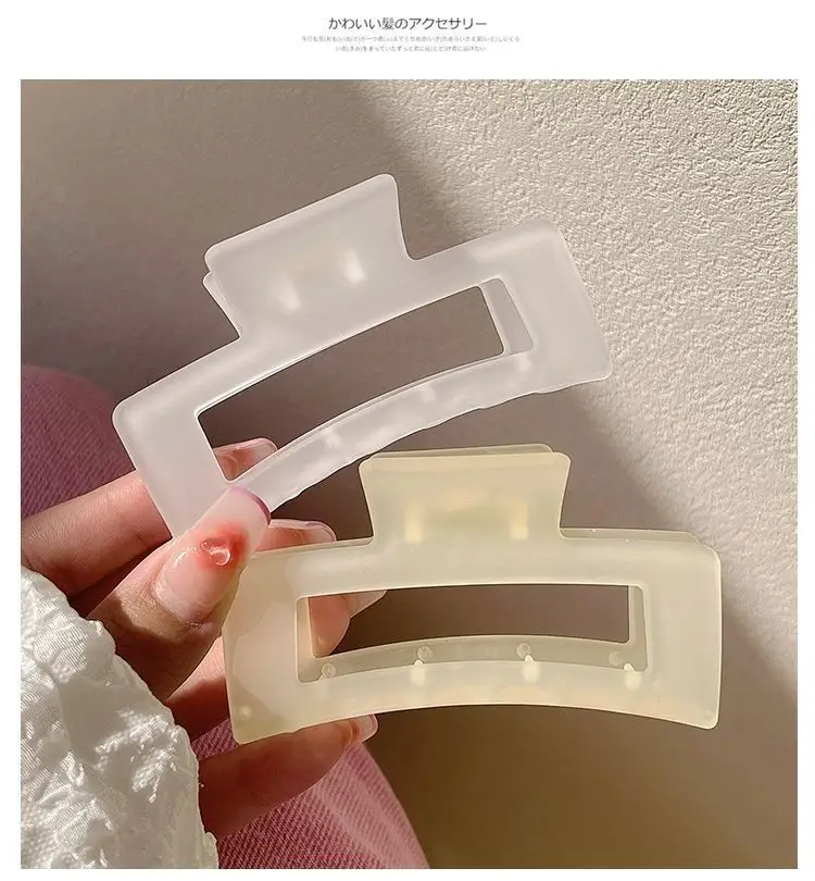 Transparent Frosted Frosted Texture Hair Claw for Women — feature 8