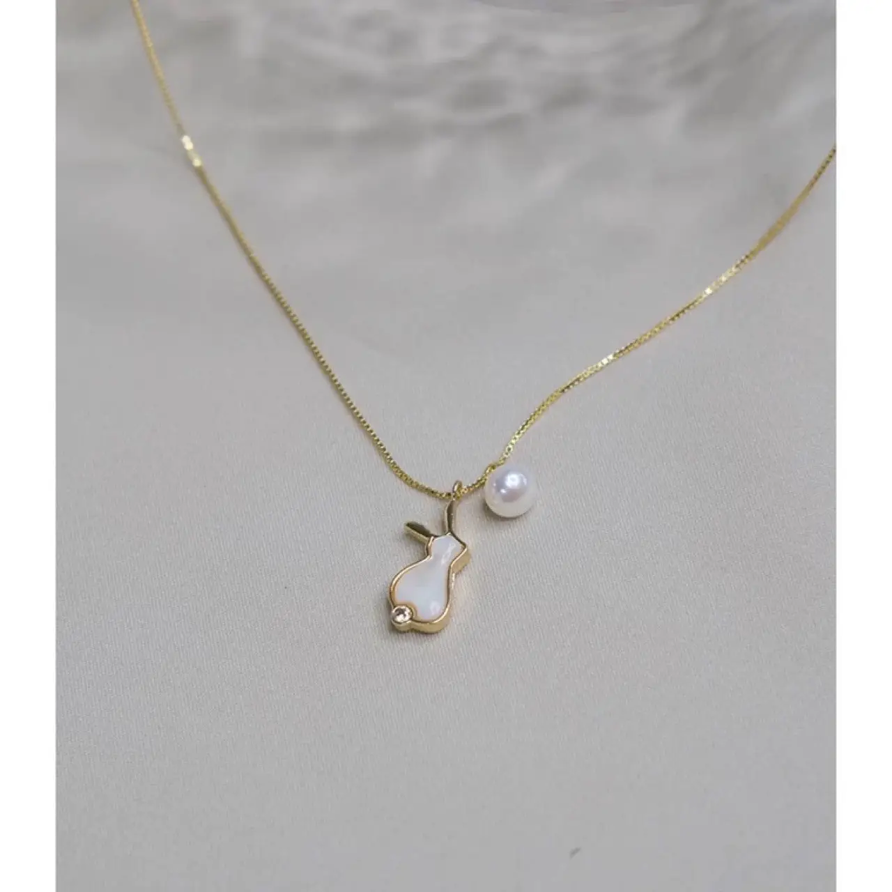 14K Gold Plated Pearl Pendant Necklace for Women — feature 9