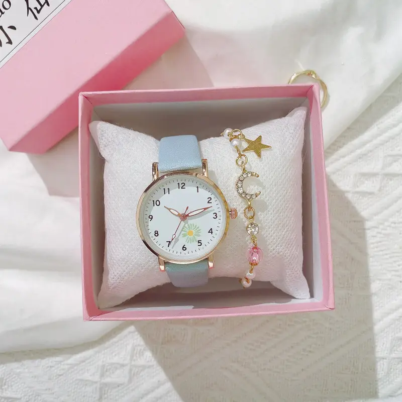 Daisy Retro Women's Quartz Watch with Star Chain — feature 5
