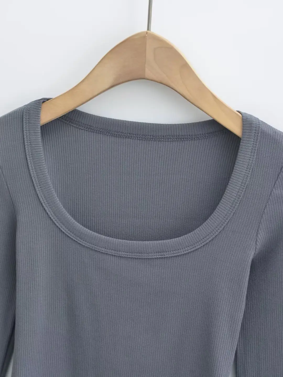 Black Long Sleeve Round Neck Slimming T-Shirt for Women — feature 12