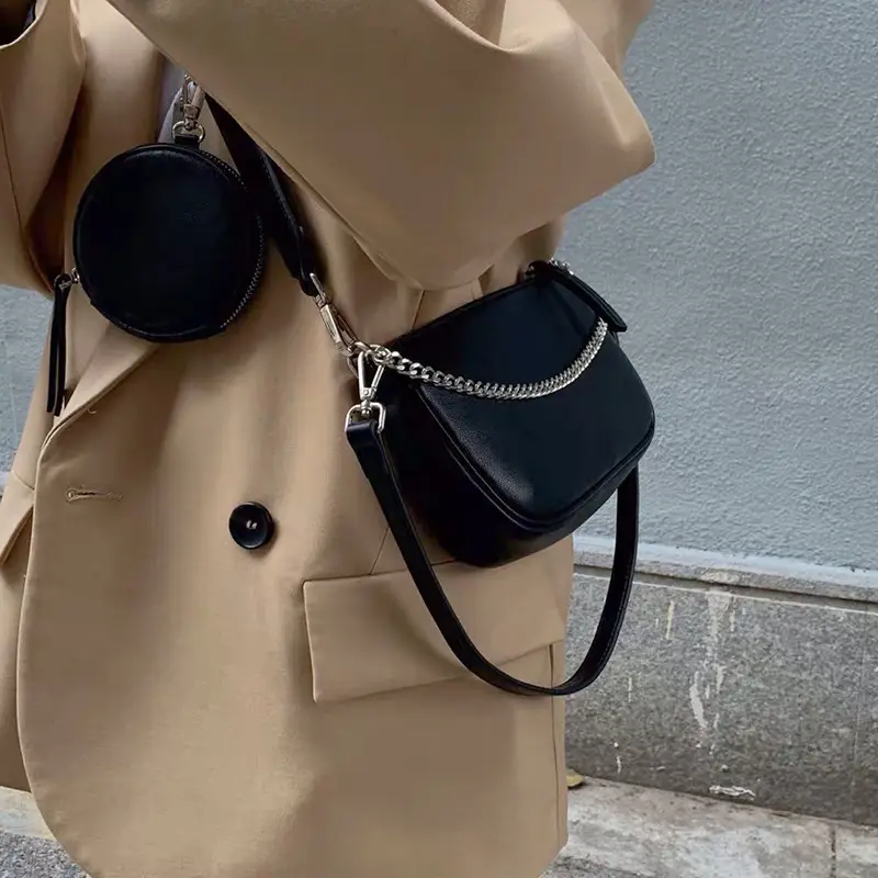 2025 Black Chain Shoulder Bag Hobo Armpit Design