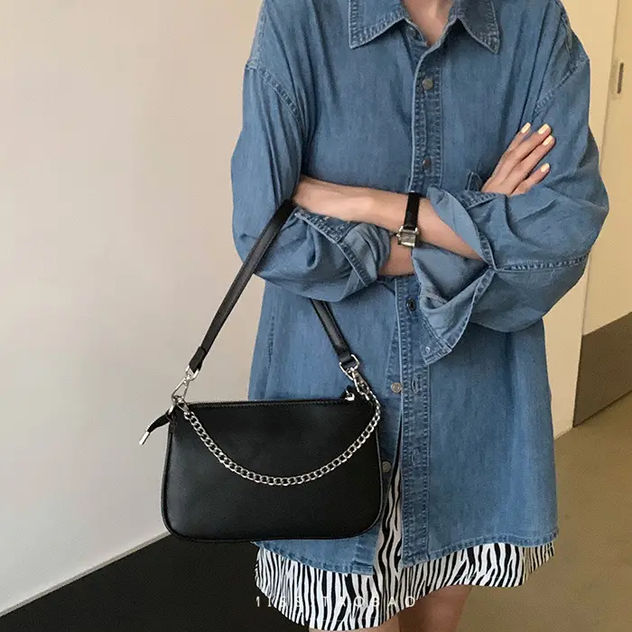 2025 Black Chain Shoulder Bag Hobo Armpit Design