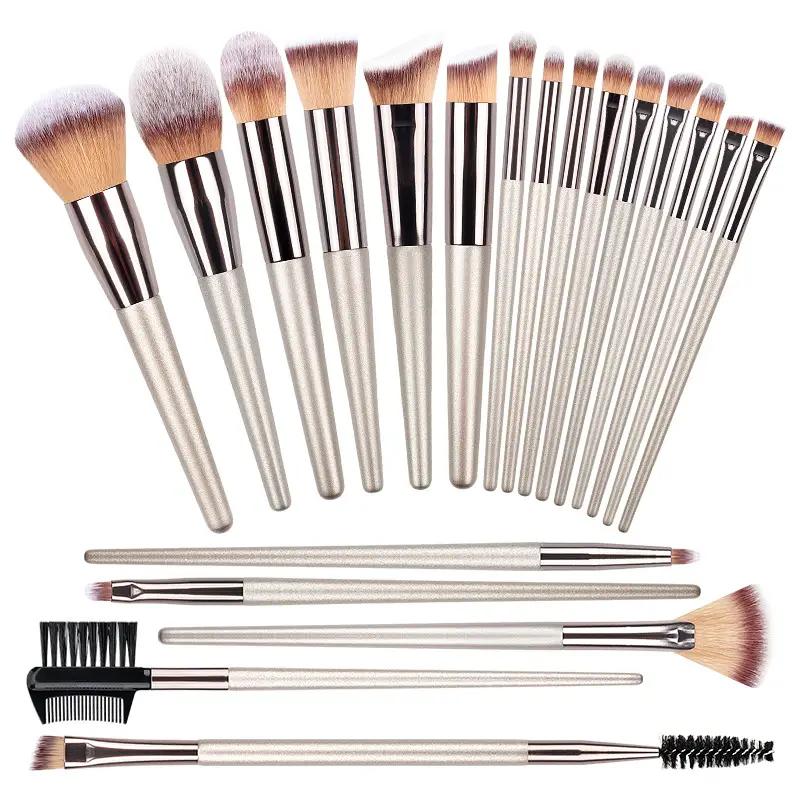 Luxury 10-Piece Makeup Brushes Set Champagne Gold Light - Image 9