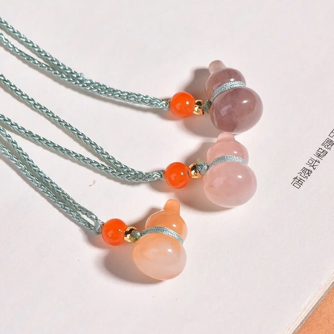 Natural Gold Silk Jade Gourd Pendant Xinjiang Color — feature 3