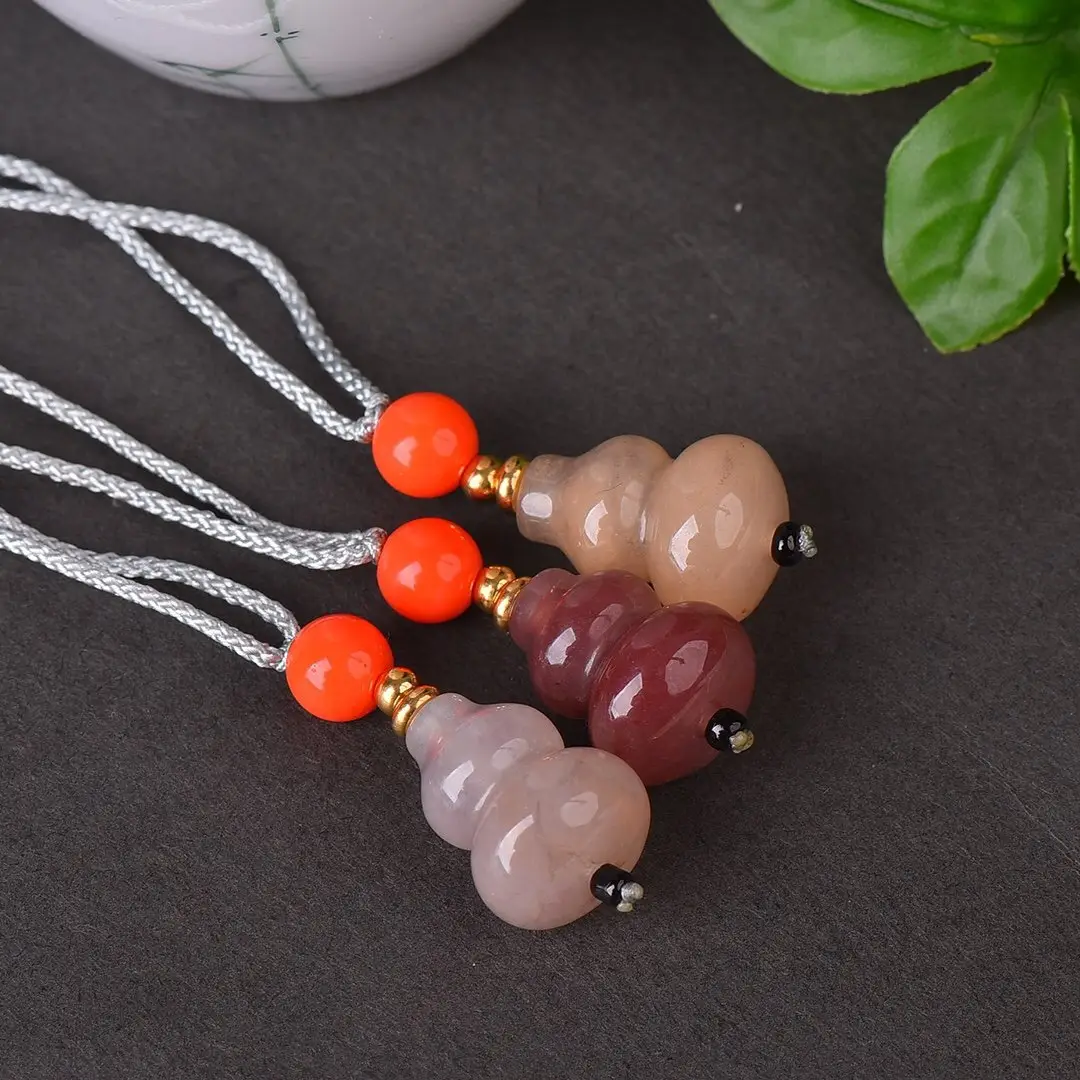 Natural Gold Silk Jade Gourd Pendant Xinjiang Color — feature 8