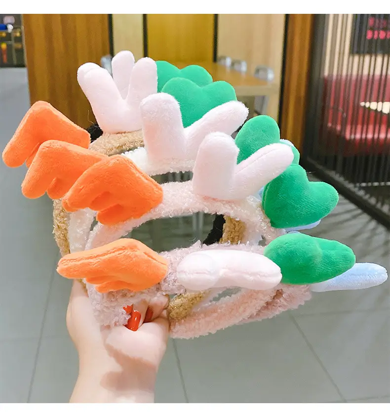 Cute Pom Pom Hairband for Women — feature 3
