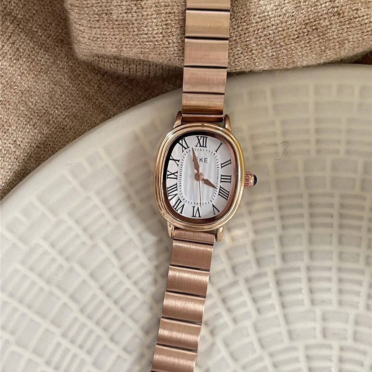 Women's Stainless Steel Quartz Watch with Elegant Light Beige Dial