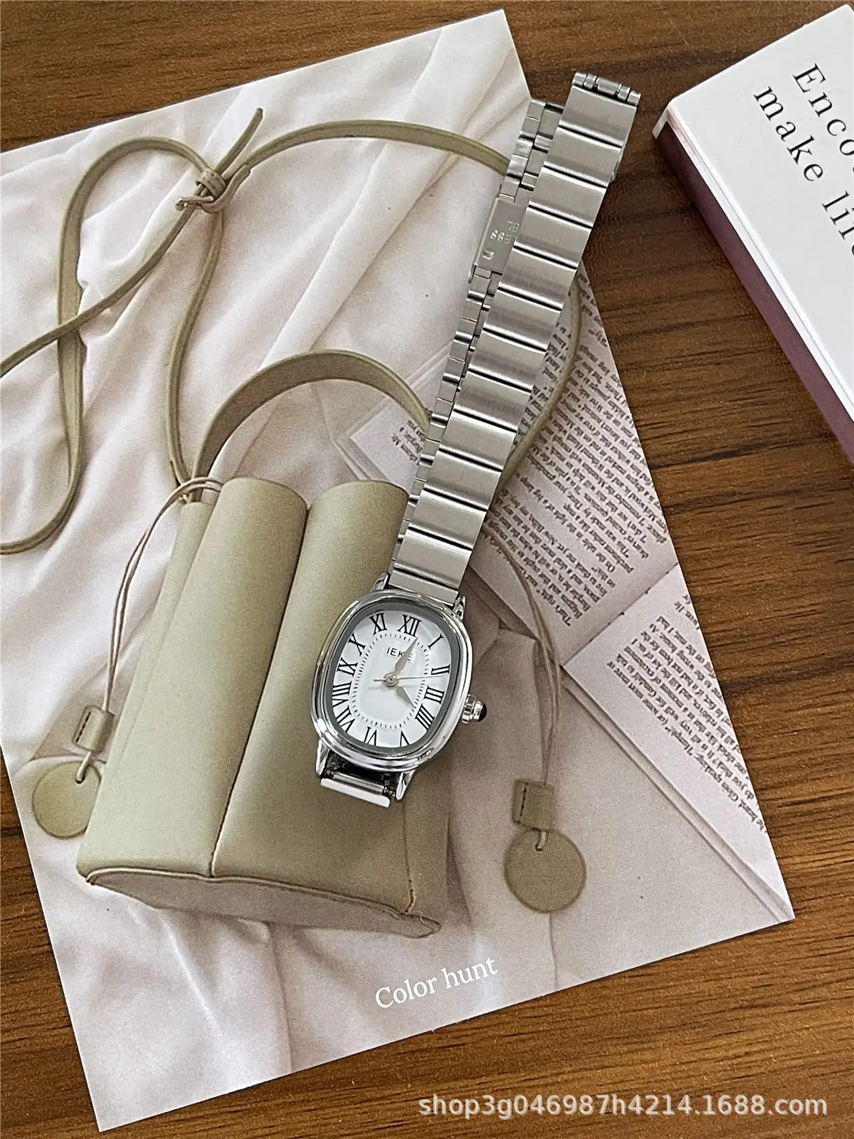 Women's Stainless Steel Quartz Watch with Elegant Light Beige Dial — feature 14
