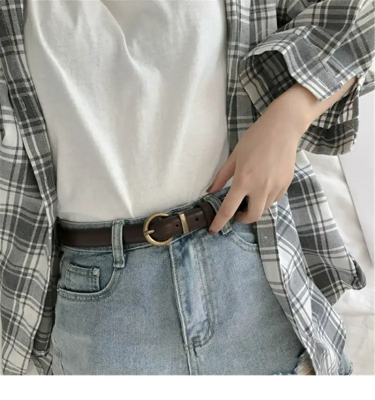 Women's Belt with Jeans & Striped Shirt 2024 Trend β feature 1