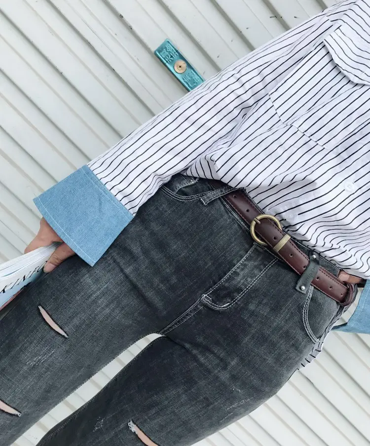Women's Belt with Jeans & Striped Shirt 2024 Trend β feature 10