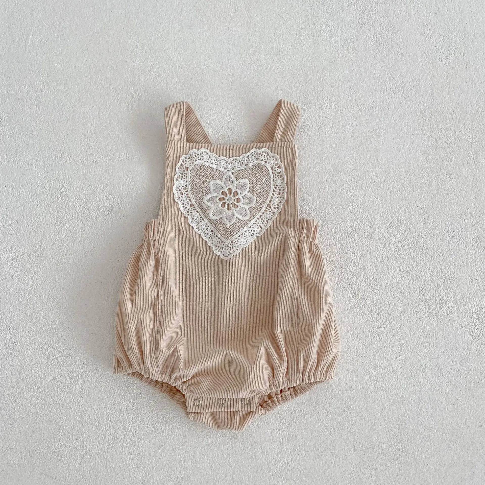 Baby Girl Heart Embroidered 2-Piece Set — feature 10