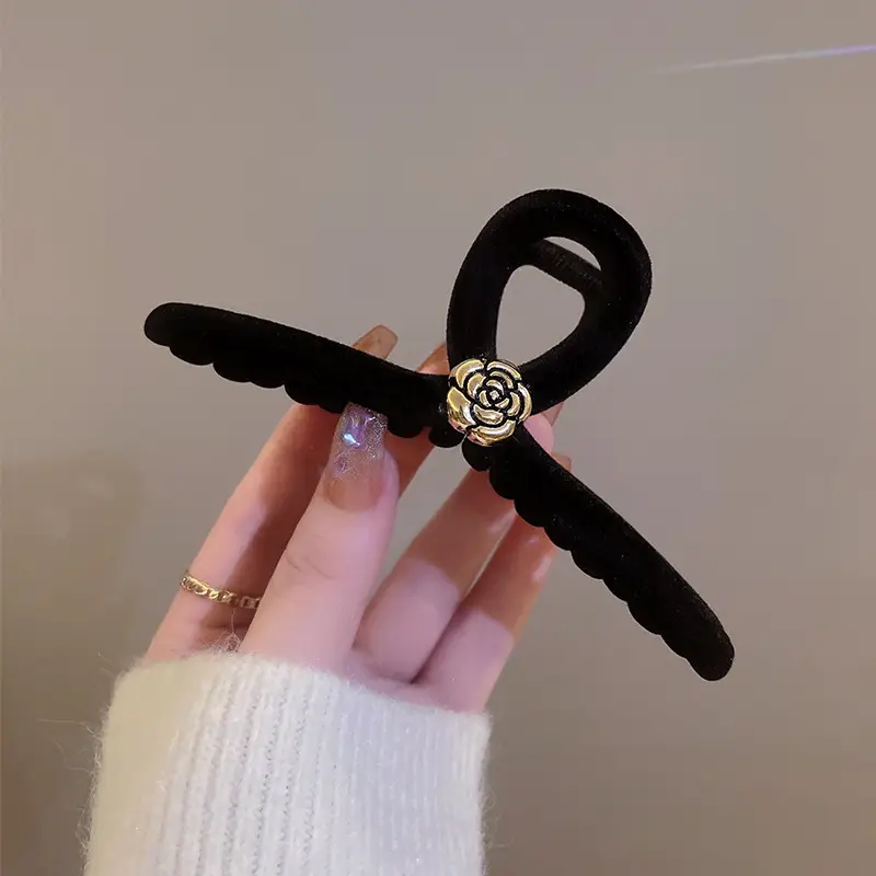 Red Velvet Hair Clip for Women Autumn Winter - Image 2