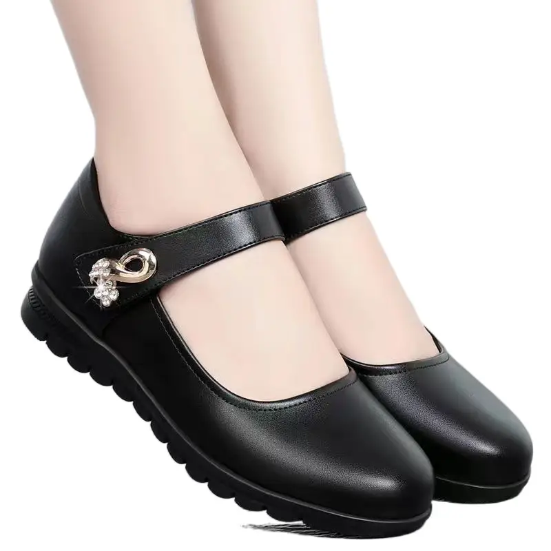 Spring and Autumn New Soft Leather Mother Round-toe Shoes Women's Non-slip Velcro Flat Leather Shoes for Middle-aged and Elderly Women's Work Shoes - Image 6