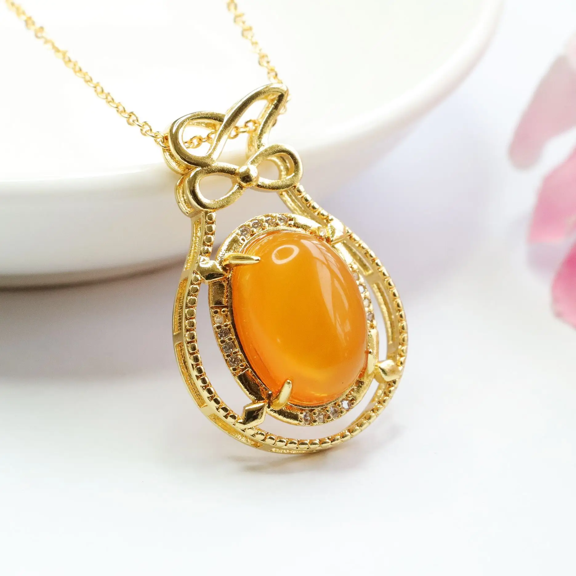 Natural Amber Beeswax Pendant Necklace with Bow