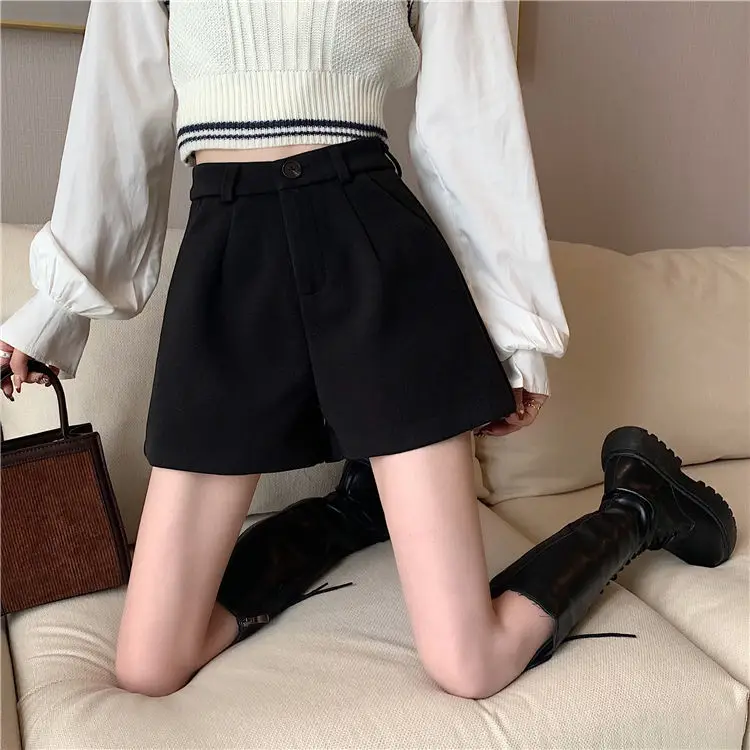 Women's Black High Waist Slimming Wool Shorts Large Size — feature 7