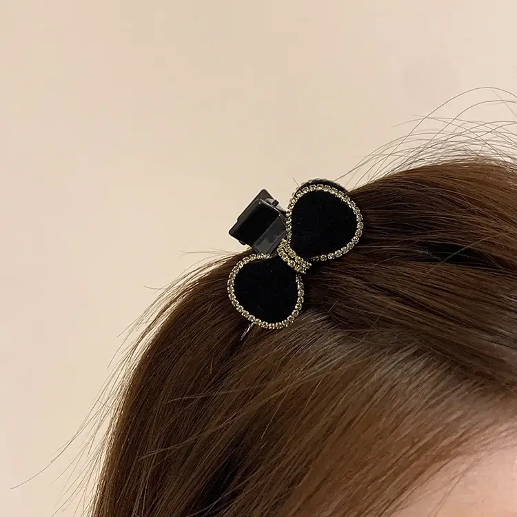 Sparkling Diamond Hairpin for Women Black Bow Small — feature 6