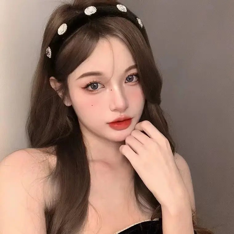 Black Rhinestone Headband for Women Winter Luxury — feature 6