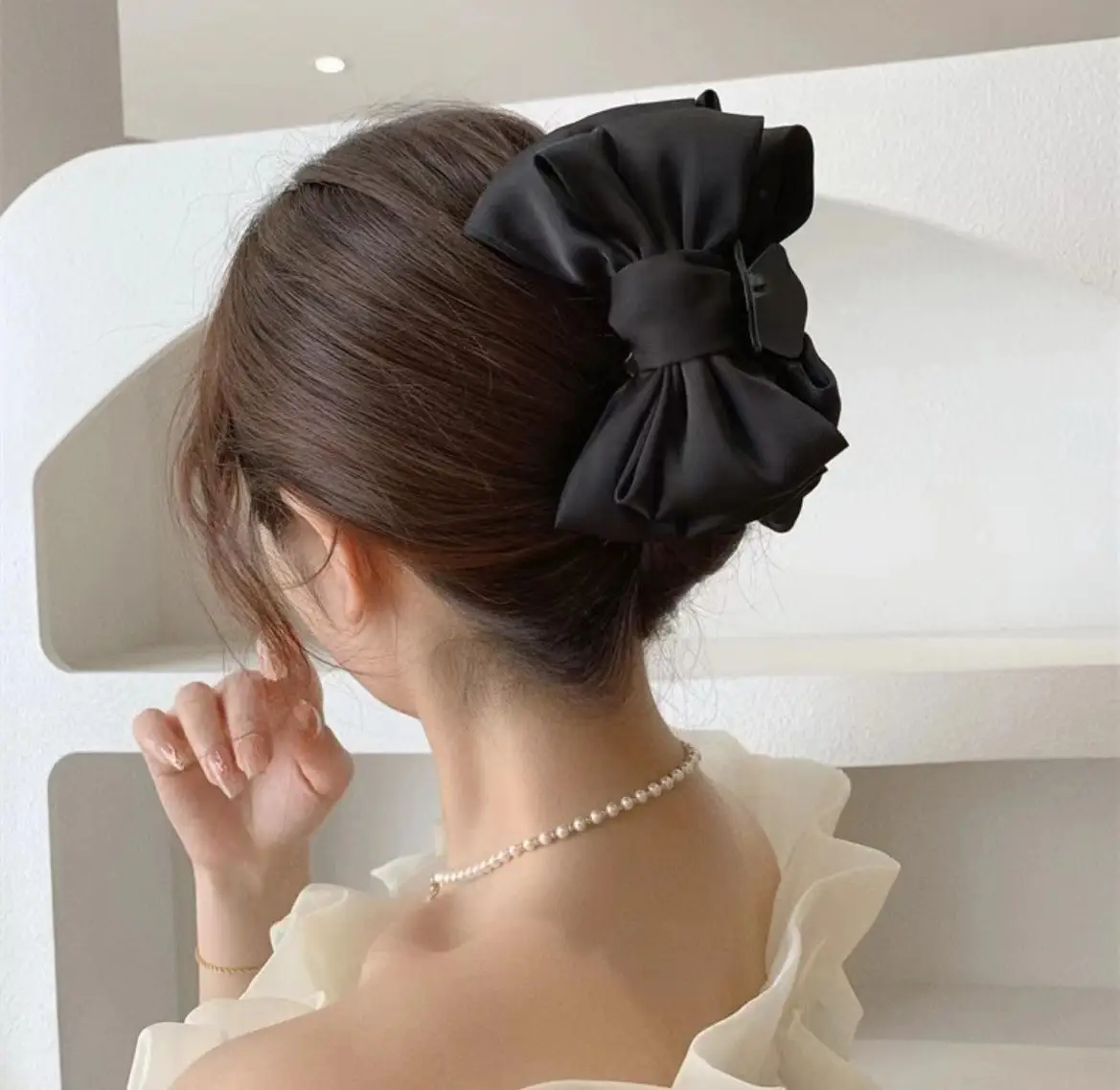 Sweet Double-Sided Fur Hair Clip for Women — feature 3